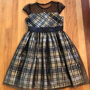 Beautiful little girls party dress!